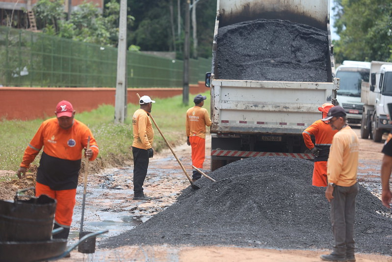 A Prefeitura de Manaus segue avançando com obras de infraestrutura em todas as zonas da cidade