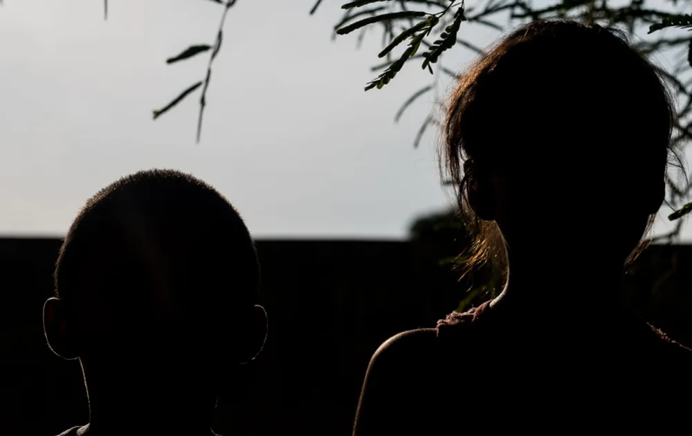 Três crianças são resgatadas pela Polícia Militar após denúncia de abandono em residência no bairro Petrópolis