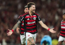 Flamengo vence o Santos por 3 a 2 e segue na caça ao líder do Brasileirão