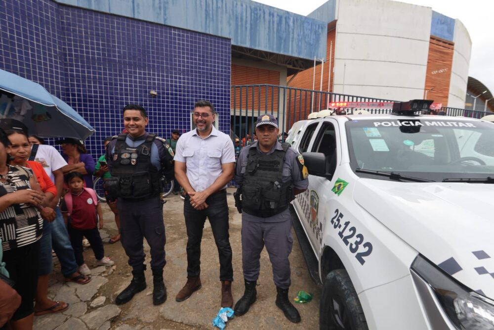 Governador Wilson Lima entrega novas viaturas e reforça a segurança na Tríplice Fronteira