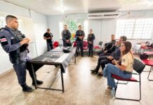 Deputada Débora Menezes conhece o projeto Guardiães do Futuro, da Polícia Militar, que atua com prevenção e cidadania na zona Centro-Oeste de Manaus