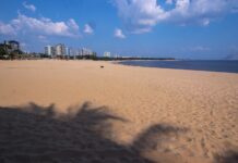 Praia da Ponta Negra terá banho suspenso durante programação de Réveillon em Manaus