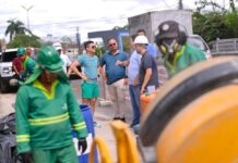 Prefeito David Almeida vistoria avanço de obra para prevenção de erosões na avenida Mário Ypiranga