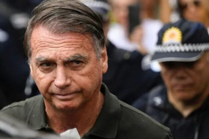 Relembre o caso Um adolescente de 17 anos, identificado como Fernando Vilaça da Silva, morreu após ser brutalmente espancado no bairro Gilberto Mestrinho, na Zona Leste de Manaus. O ataque acontec