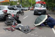 Motociclista fica gravemente ferida em colisão com veículo na Avenida Pedro Teixeira, em Manaus