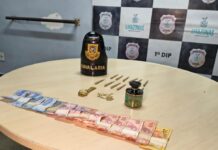 Cavalaria da PM prende suspeito de tráfico com cigarros de maconha no Centro de Manaus