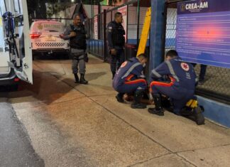 Homem é espancado no Centro de Manaus após suposta dívida com traficantes