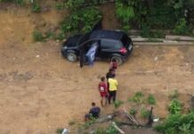 Policial militar aposentado e amigo são mortos a tiros de fuzil dentro de carro no bairro Tarumã