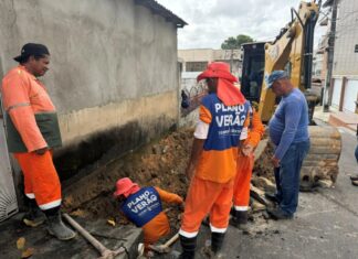 Prefeitura de Manaus recupera drenagem rompida na rua C-21, bairro Japiim, após chuvas intensas
