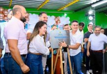David Almeida entrega Cmei reformado na zona Norte e reforça meta de alfabetização na idade certa em Manaus