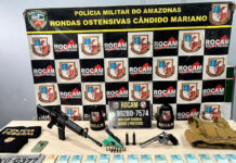 Homem é preso com R$ 28 mil, armas e farda falsa após tentativa de fuga em Manaus