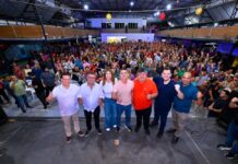 Ginásio lotado evidencia força política de David Almeida na Zona Norte de Manaus