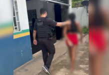 Mulher é presa por agredir ex-companheiro de 74 anos com murro e golpe de terçado no interior do Amazonas