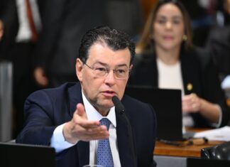 Eduardo Braga apoia aprovação da nova licença-paternidade no Senado