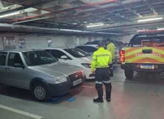 Prefeitura de Manaus autua 23 motoristas por uso indevido de vagas especiais em shoppings