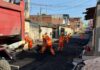 Prefeitura de Manaus aplica 50 toneladas de asfalto e avança na recuperação da rua Panair no bairro Redenção